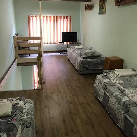 Къща За Гости Чапая - С. Кипра Gasthof *